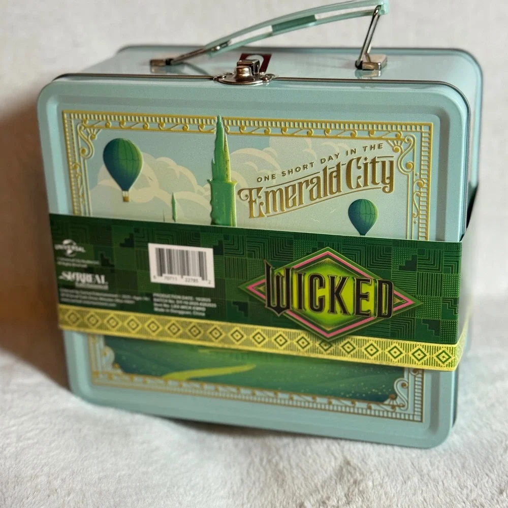 WICKED Metal Lunch Box with one Beverage Container 10.8 FL OZ. | Emerald‎ City